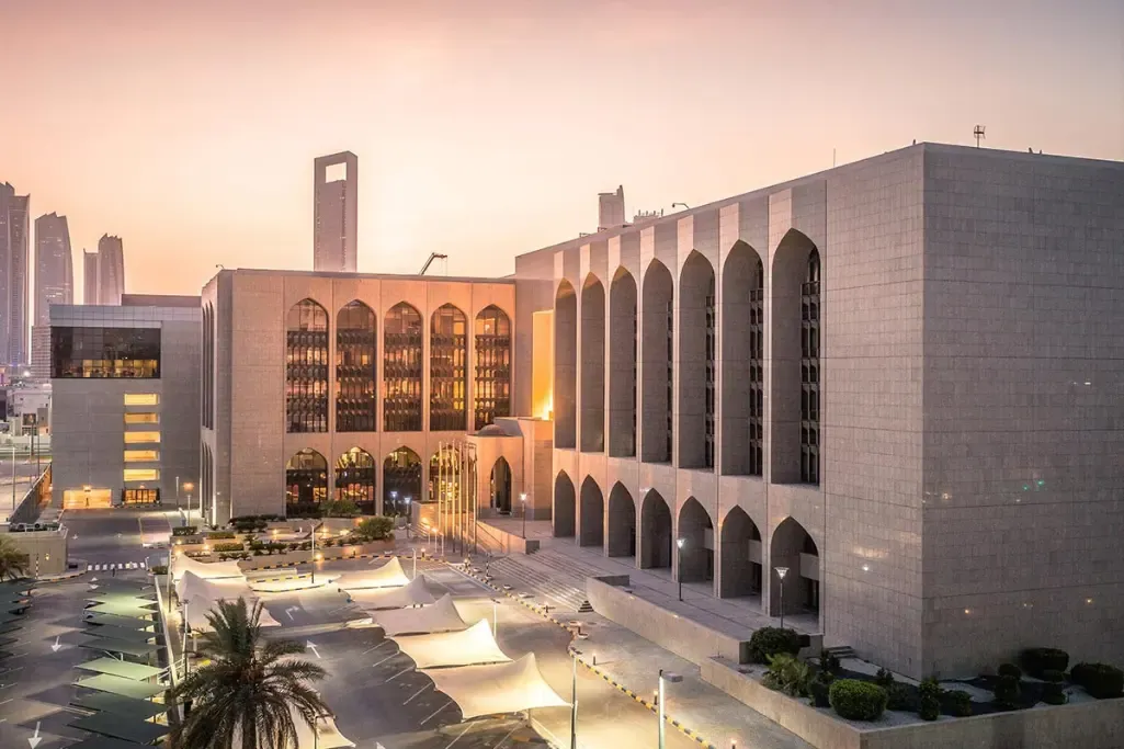 UAE’s Leadership in Digital Banking Innovation Drives £3.2bn Growth in the Middle East