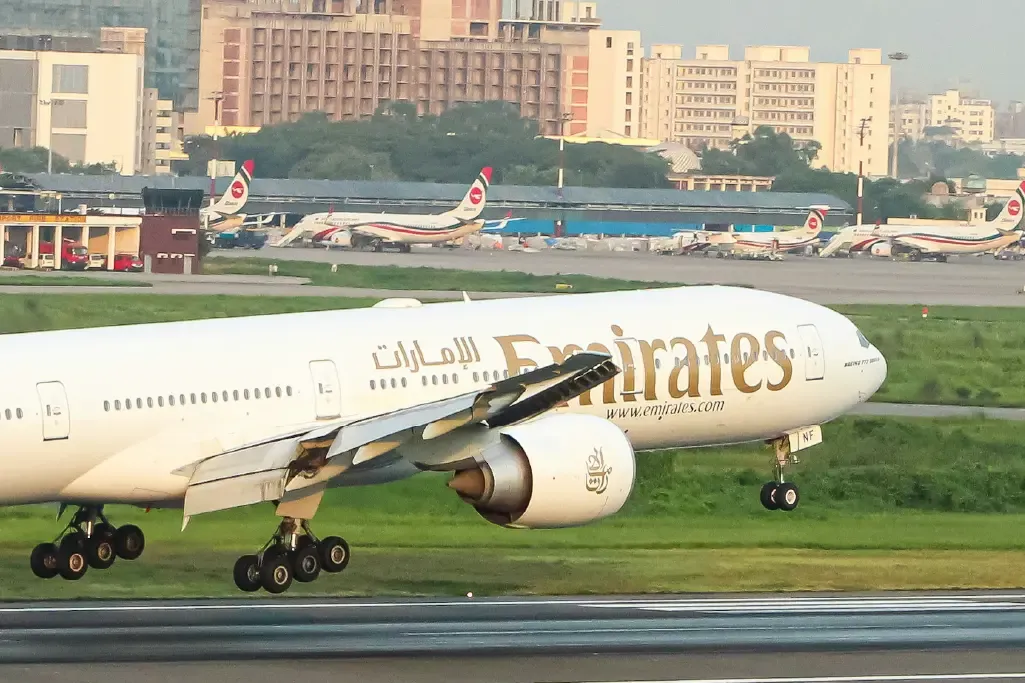 Emirates Airlines Bans Devices Amid Heightened Security Concerns