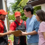 Delivery personnel attire in the Saudi market